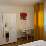 Sion Centre - Parking Et Balcon-wifi 5g Gratuit Appartement