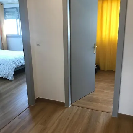 Sion Centre - Parking Et Balcon-wifi 5g Gratuit Apartmán *
