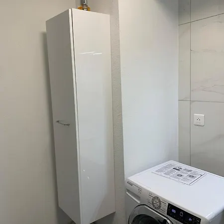 Sion Centre - Parking Et Balcon-wifi 5g Gratuit Apartment