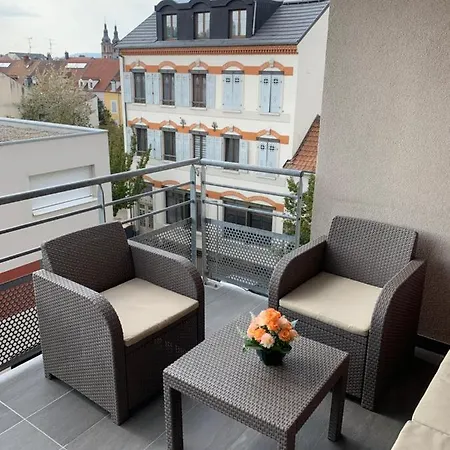 Sion Centre - Parking Et Balcon-wifi 5g Gratuit Apartamento