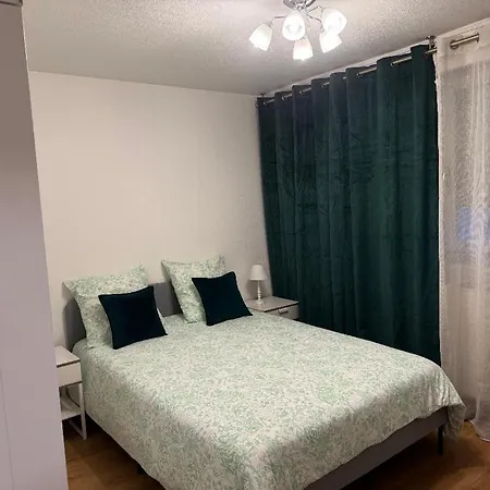 Sion Centre - Parking Et Balcon-wifi 5g Gratuit Apartamento *